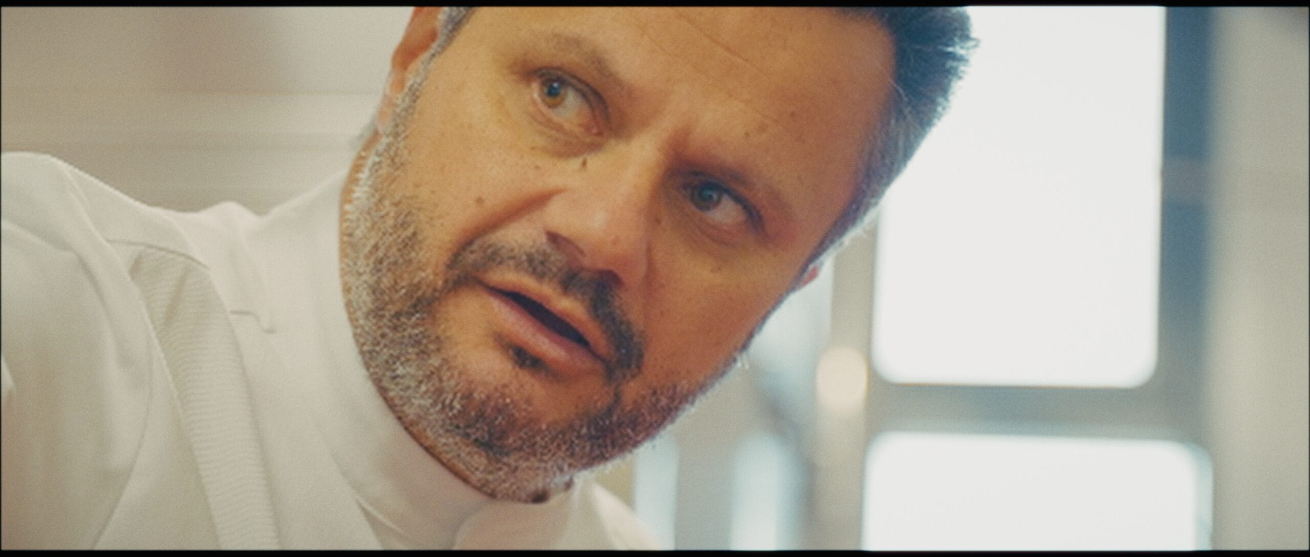 Portrait de Vincent Guerlais, maître chocolatier nantais, pendant le tournage d'un court métrage